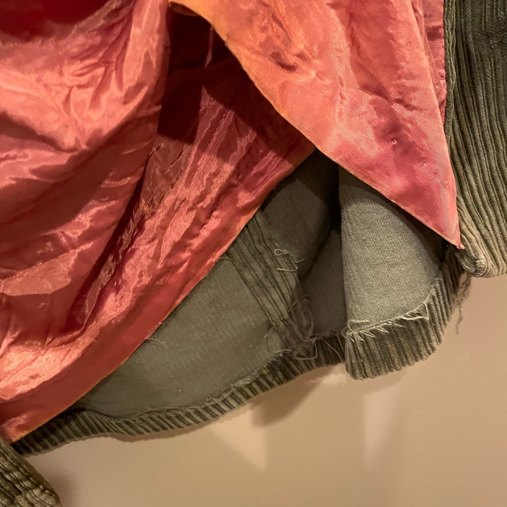 Vintage olive Corduroy coat - Picture 2 of 9